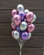 Облако из 15 разноцветных шаров