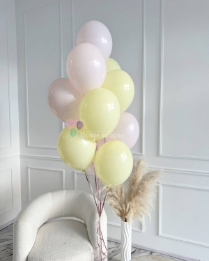 Фонтан из шаров макарунс для девушки 