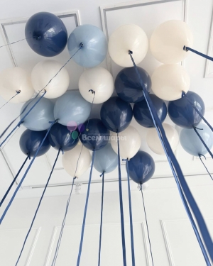 Шары под потолок для мальчика с голубыми лентами