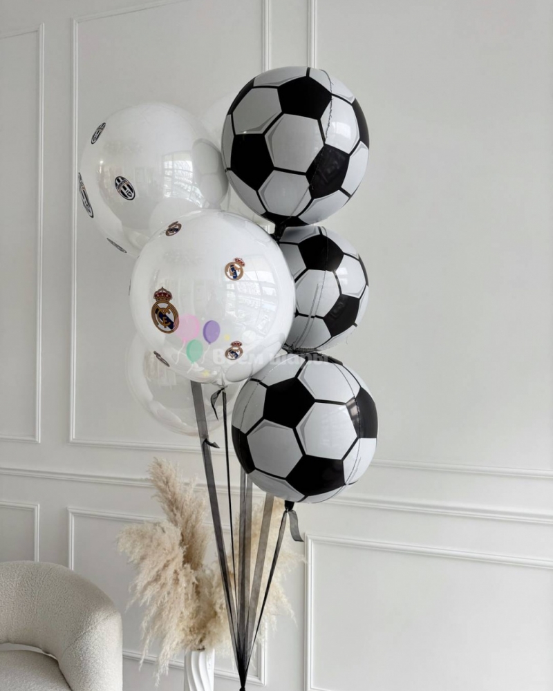 Фонтан из шаров Футбол