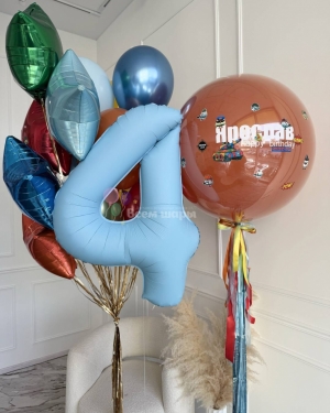 Шары мальчику на 4 года с разноцветными звездами