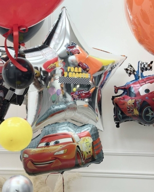 Шары-цепочки мальчику на день рождения "Тачки"