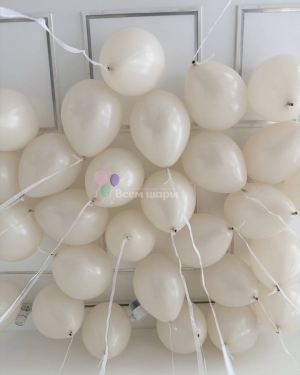 Шары под потолок нежно-бежевые