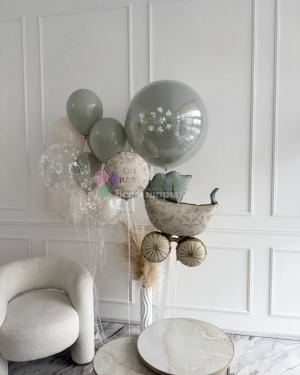 Шары на выписку девочки с коляской