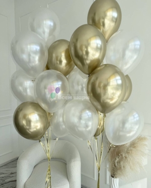 Фонтаны из шаров бело-золотые