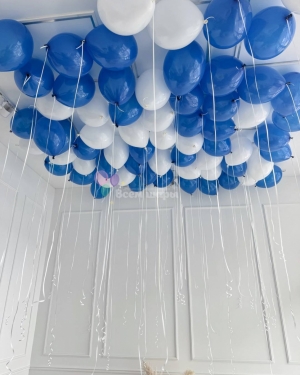 Шары под потолок бело-голубые