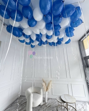 Шары под потолок бело-голубые