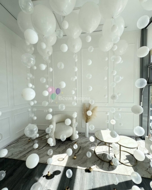 Шары-цепочки белые для девушки