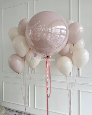 Шары для девочки на выписку нежные с баблс шаром
