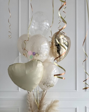 Фонтан из шаров для девочки пастельный