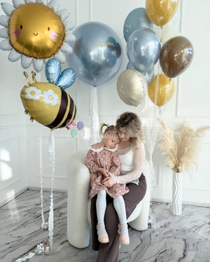 Шары для мамы с пчелой