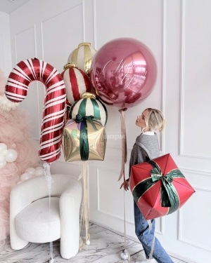 Шары на Новый год красные